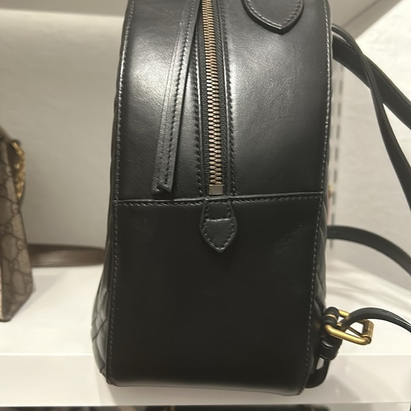 Black Gucci back pack excellent condition - Picture 3 of 4